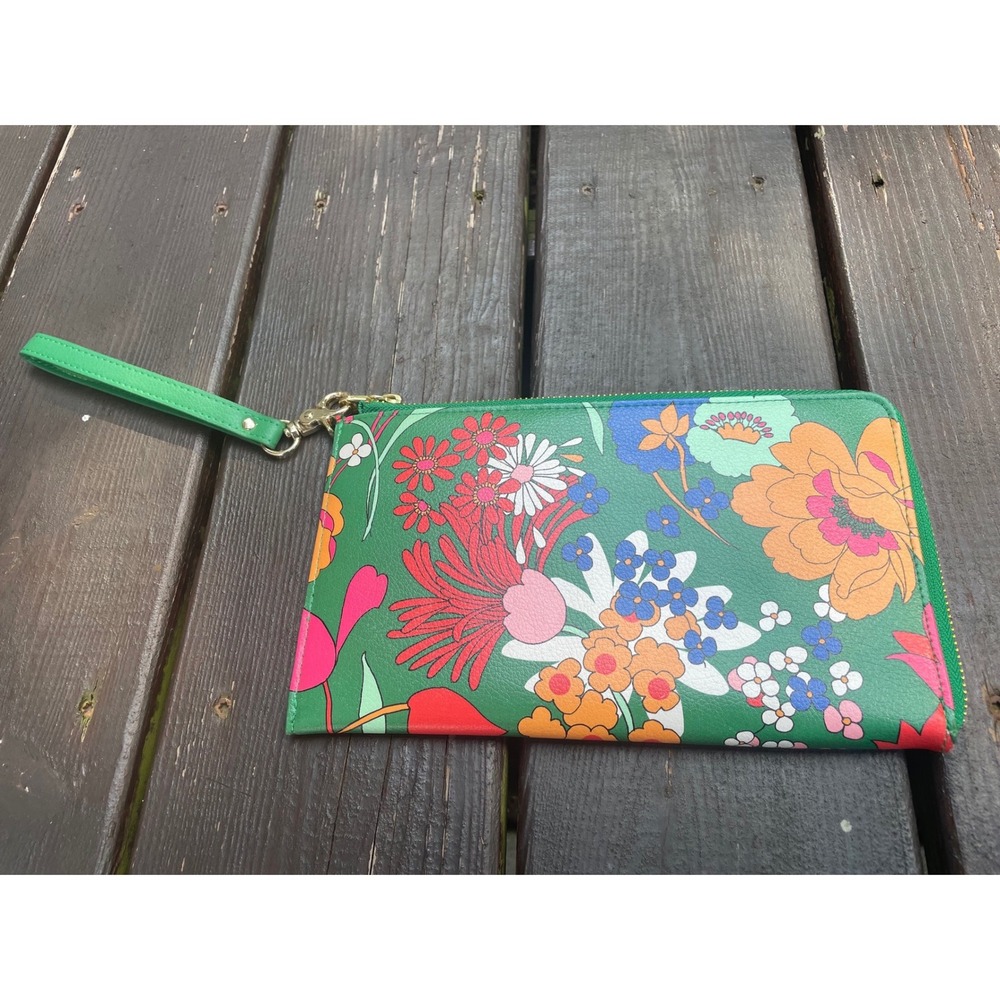 Ban.do Green Floral Getaway Zip Top Wristlet Wallet Clutch Gold Hardware